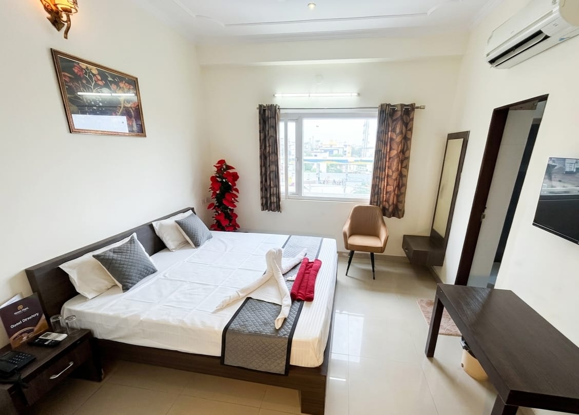 Deluxe Room with city-view window